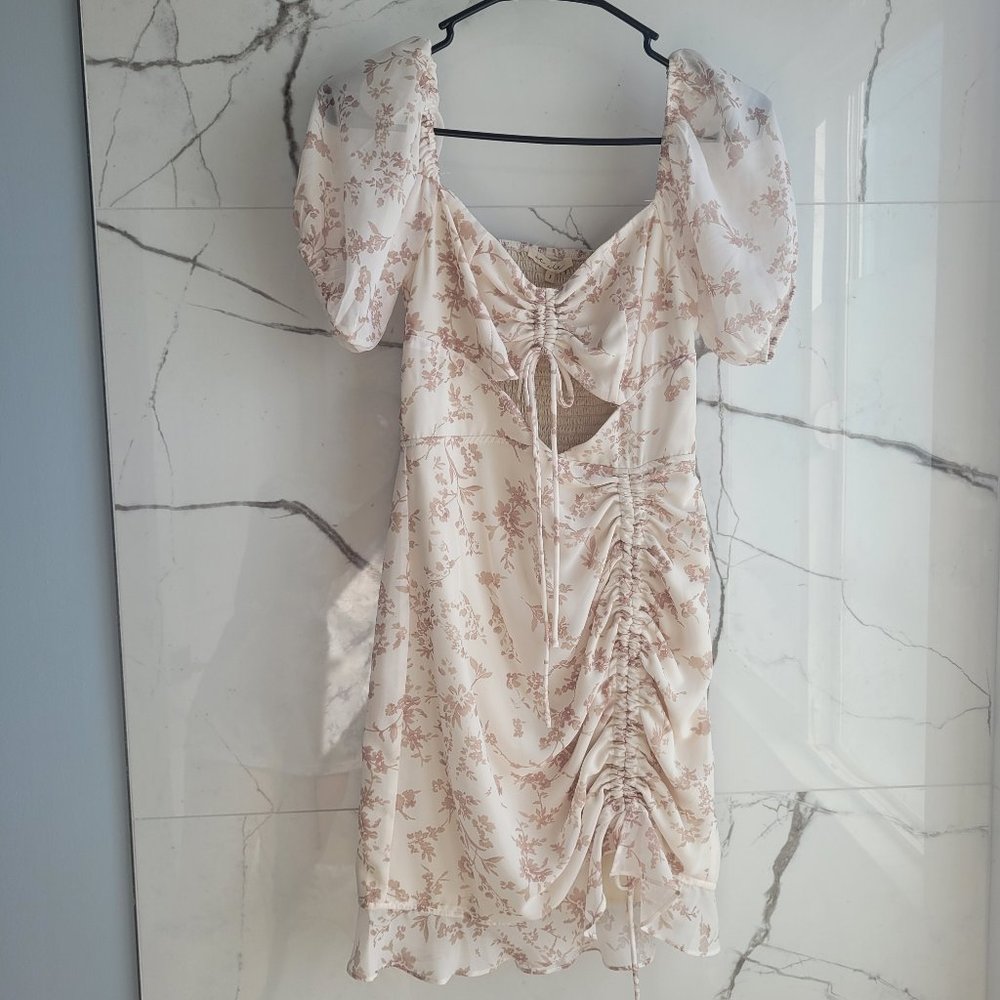 Windsor Et Clet Floral Ruched Dress